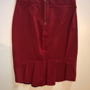 Zara pencil skirt with pleat in the back M 4 6